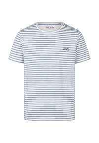Camiseta a rayas en blanco y azul con cuello redondo. Presenta mangas cortas y un pequeño logo en el pecho. Material de algodón.