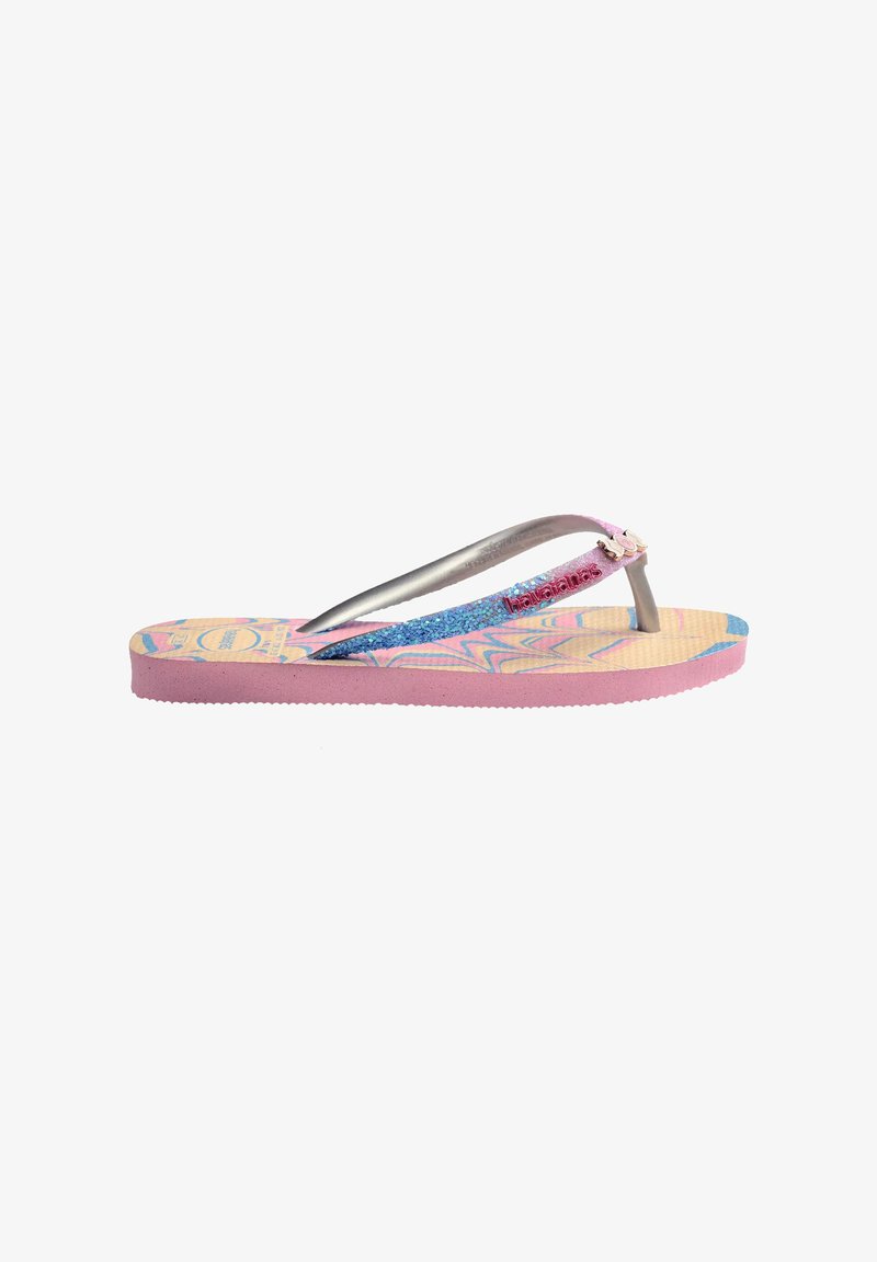 Ciabatta flip-flop con una fascetta argentata e glitterata; suola multicolore con un motivo ondulato; colori rosa e blu; materiale in gomma; design piatto.