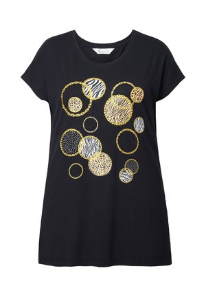 T-shirt in cotone nero con maniche corte, caratterizzato da una stampa circolare dorata e a motivi, comprendente stampe di animali e dettagli a catena.
