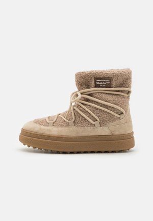 Winter boots - taupe