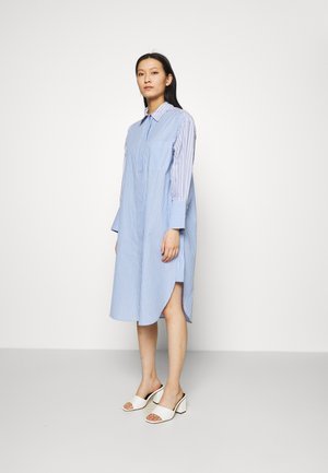 EVELIN NEW DRESS - Robe chemise - brunnera blue