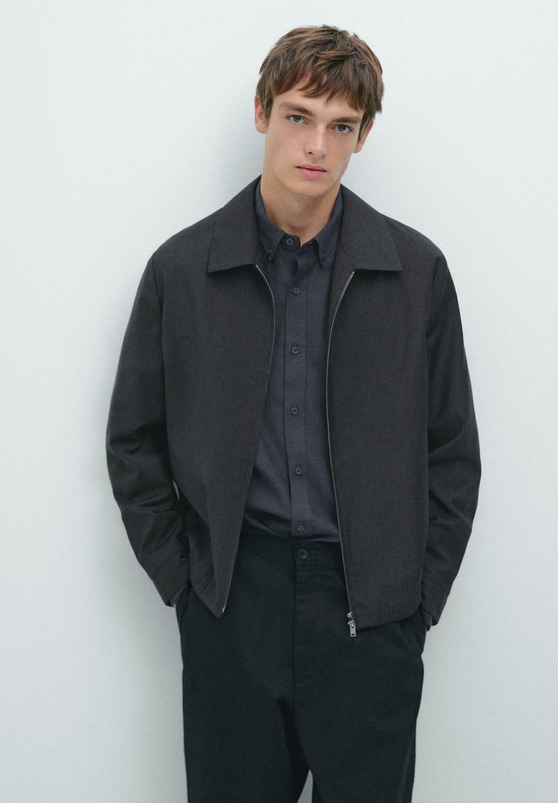 Veste Massimo Dutti Homme Taille XL – Bleu Marine – Style Sport (Très Bon État)