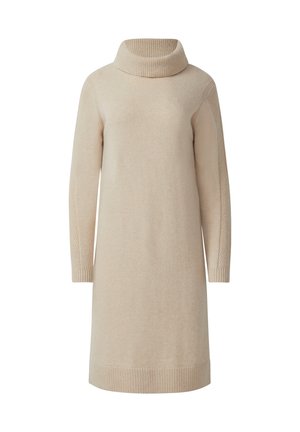 Beige gebreide sweaterjurk met een hoge, omgeslagen kraag, lange mouwen en geribbelde accenten bij de manchetten en de zoom. Zachte textuur overal.