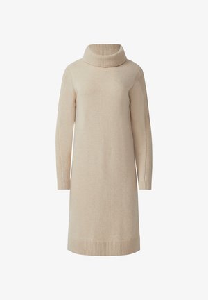Beige gebreide sweaterjurk met een hoge, omgeslagen kraag, lange mouwen en geribbelde accenten bij de manchetten en de zoom. Zachte textuur overal.