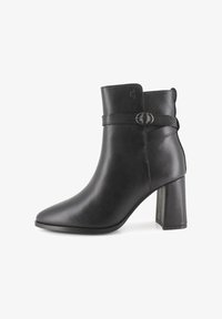 Seleccionado, black