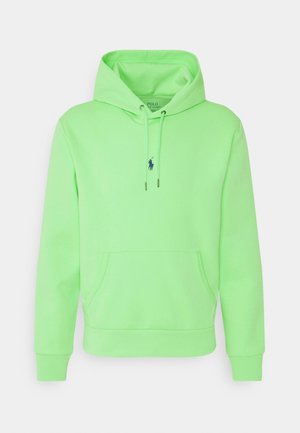 Jasnozielona bluza z kapturem i kieszenią z przodu, kapturem ze sznurkiem oraz małym granatowym haftowanym logo Polo na piersi.