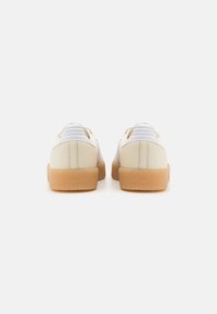 adidas Originals SAMBAE - Tenisice - white/footwear white/silver metallic