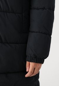 Jack & Jones EBRADLEY LONG - Zimski kaput - black