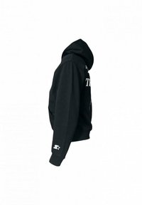 Schwarzer Kapuzenpullover mit langen Ärmeln, Fronttasche und kleinem weißen Stern-Logo am linken Handgelenk.