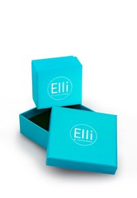 Turkiozine dovanų dėžutė su matinio paviršiaus apdaila, ant kurios yra baltas logotipas su užrašu "Elli by Julie & Grace". Viena dėžutė yra šiek tiek atvira.