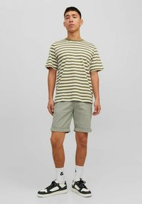 Jack & Jones PSTFURY SRT SN - Rövidnadrágok - tea