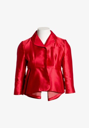 Blazer de mujer de satén rojo con mangas largas, cuello ancho, bolsillo frontal en el pecho y un dobladillo ligeramente acampanado y asimétrico.