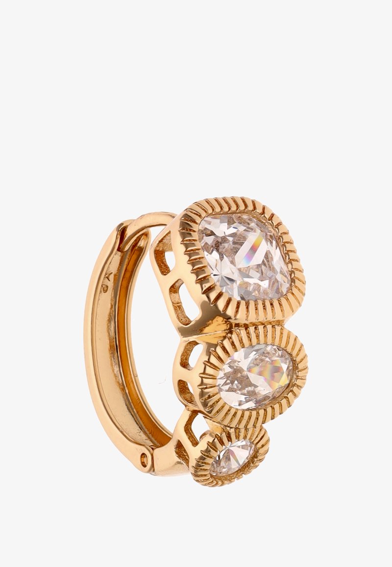 Goldfarbene Kreolenohrringe mit drei oval geschliffenen klaren Edelsteinen, einem strukturierten Rand und einem Ausschnitt-Design auf der Oberfläche des Bands.