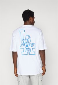 New Era - MLB LOS ANGELES DODGERS  FLORAL GRAPHIC TEE - Club wear - white Thumbnail Image 1