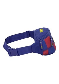 Sacoche de taille bleu et rouge avec sangle réglable, texte "BARÇA" en jaune à l'avant, deux compartiments zippés et tirettes de fermeture éclair marquées.