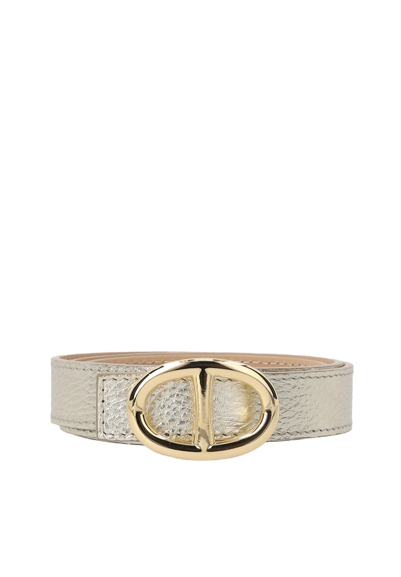 Leather belt in light gold with a textured finish. Features a large, shiny gold oval buckle and a smooth inner lining.