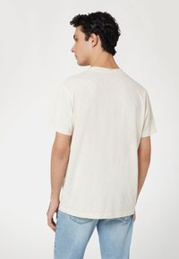 Guess Camiseta básica - creme