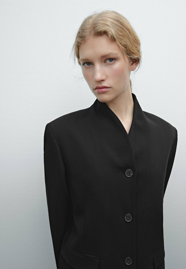 WITH STAND COLLAR - Leather jacket4