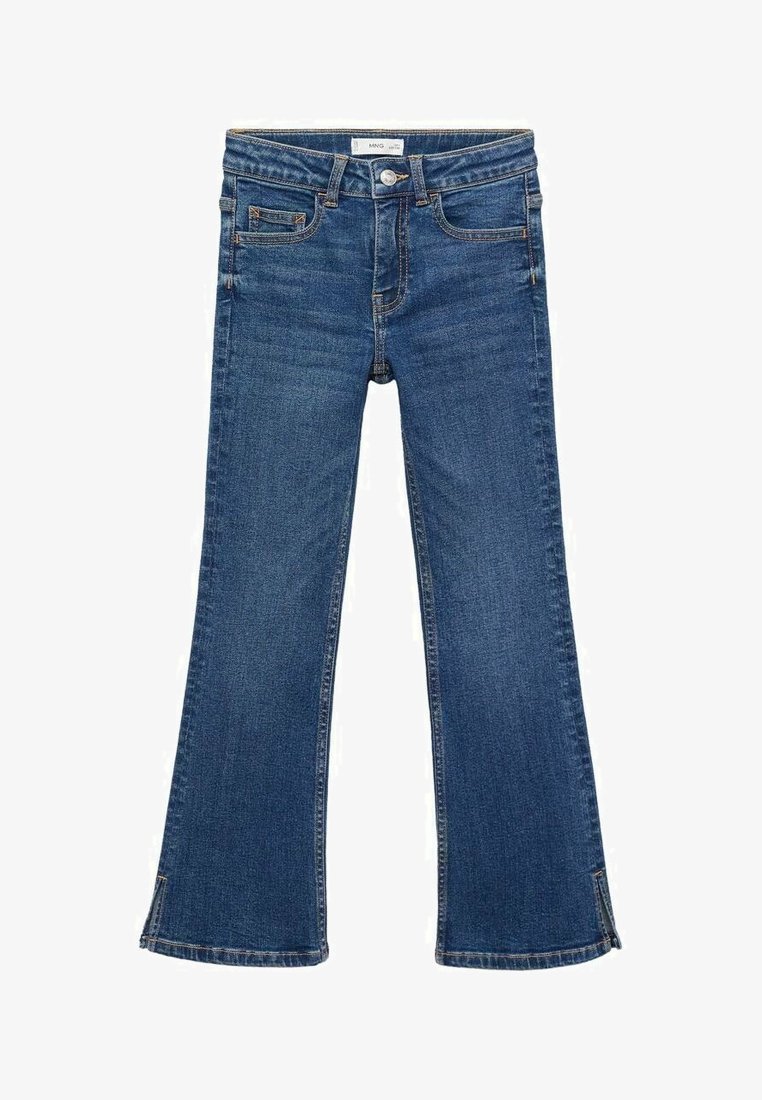 Jean en denim bleu avec poches avant, fermeture par boutons et jambes évasées avec petites fentes latérales aux ourlets.
