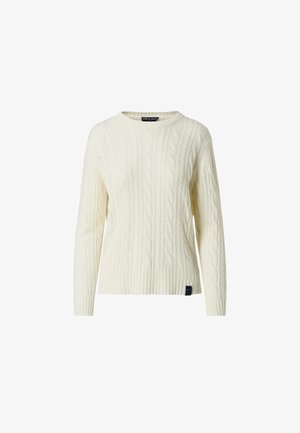 Maglione a maglia a treccia color crema con maniche lunghe, polsini e orlo a costine, e un piccolo etichetta nera del marchio vicino al bordo inferiore.