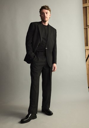 Next, REGULAR FIT - LOOSE FIT TEXTURED SUIT JACKET WITH FIREMAN CLASP METAL FASTENING . - Blazere - black