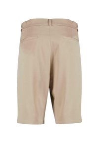 Beige shorts met een gladde textuur, van gemiddelde bovenbeenlengte, twee achterzakken en een eenvoudige tailleband met riemlussen.