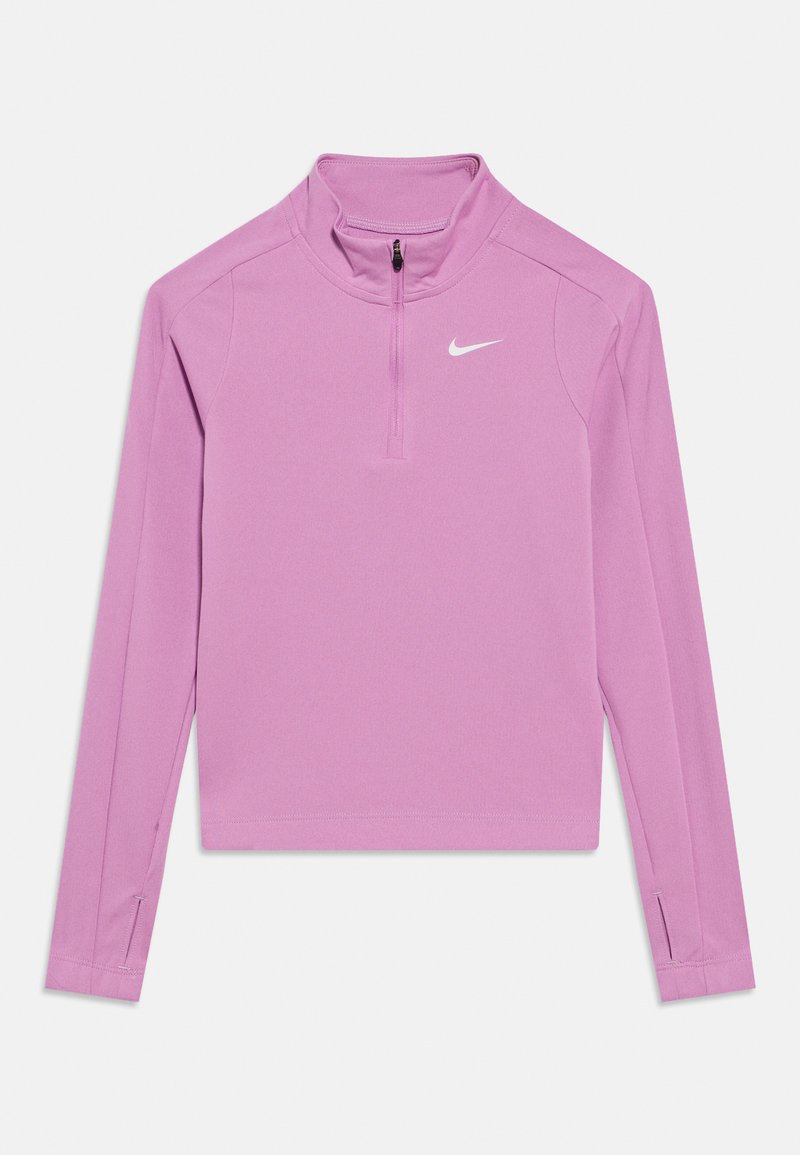 Roza Nike majica z dolgimi rokavi in četrtinskim zadrgo, s pokončnim ovratnikom, všitimi šivi in belim logotipom na levi strani prsnega koša. Gladek tekstura tkanine.
