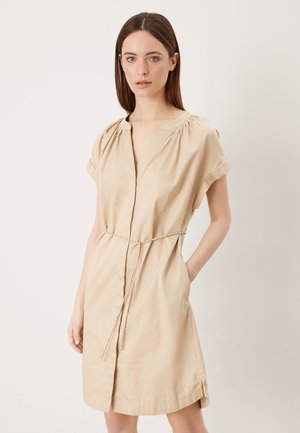 s.Oliver BLACK LABEL, Robe de jour - beige
