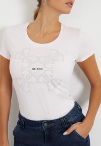 Guess SS CN 4G LOGO - Apdrukāts T-krekls - hellrose