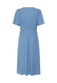Robe midi bleue avec manches courtes, taille froncée et coupe ample, vue de dos sur fond blanc.