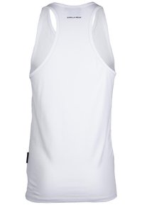 Fehér, puha anyagból készült tank top, racerback dizájnnal. Fekete logó nyomva a hátsó felső részen. Sima textúra, minimális részletek.