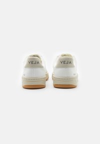 Veja V 12 - Tenisky - white/natural