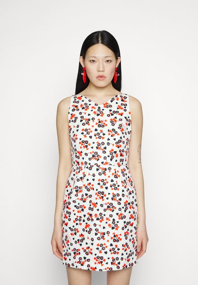 MOSCHINO ALL OVER HEARTS - Φόρεμα ημέρας - white/black