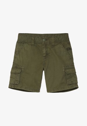 Olivengrønne cargoshorts med forreste knap, bæltestropper, sidelommer med klap og skrå forlommer.