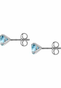 Orecchini a perno in argento con pietre preziose blu a forma triangolare, caratterizzati da un design moderno e elegante con una finitura lucida e chiusure a cerchio.