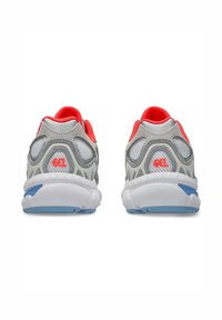 ASICS SportStyle UNISEX biały