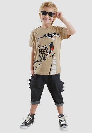 Denokids, BEKLEIDUNG HUNGRY DINO SET - Shorts - beige-black cff-y