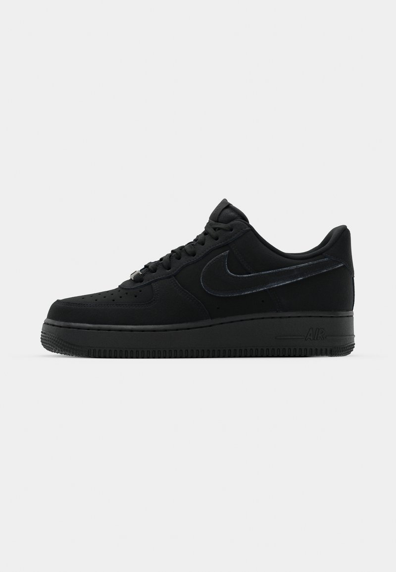 07 Lv8 Air Force One Noir 40 Nike Sportswear AIR FORCE 07 LV8