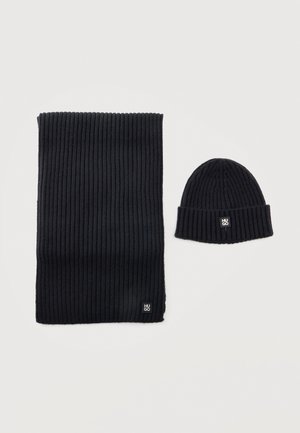 HUGO, SET - Плетена шапка - black