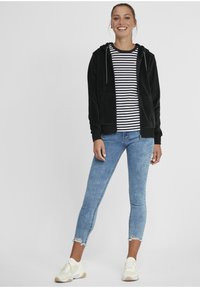 Oxmo OXVICKY - Felpa con zip - black