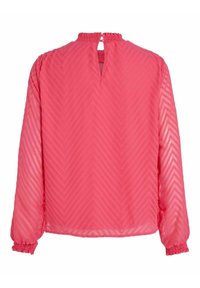 Blusa de manga larga rosa con un patrón de espiga texturizado, que presenta un cuello alto, un cierre de ojal en la parte posterior y mangas recogidas en los puños.