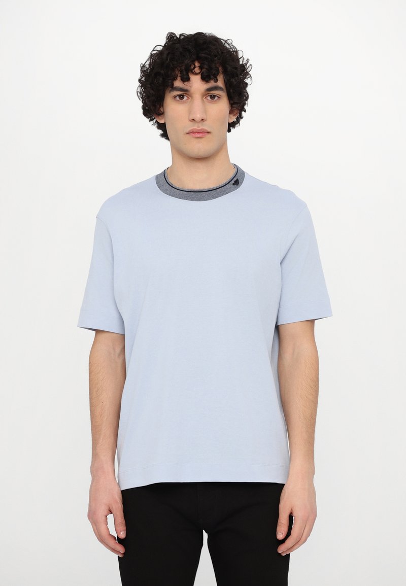 Emporio Armani Jednoduché tričko - light blue