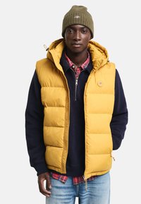 GANT ACTIVE CLOUD VEST - Weste - maple yellow