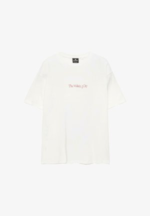 Witte katoenen t-shirt met korte mouwen en een ronde hals. Gekenmerkt door roze tekst "The Walkir_3 City" gecentreerd op de voorkant.