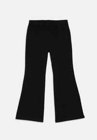 Calças pretas com cintura elástica e pernas largas, feitas de um tecido macio, estendidas sobre um fundo branco.