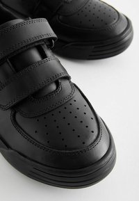Next Krõpsuga jalatsid - black