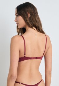 Calvin Klein Underwear LIFT BALCONETTE MINIMALIST MICROFIBER - Prancūziškoji liemenėlė - bordeaux