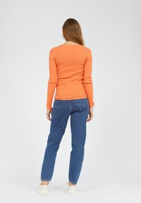 ARMEDANGELS Strickpullover - orange