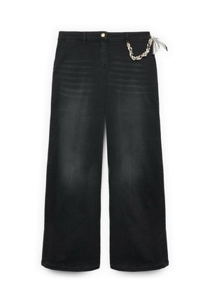 Czarne jeansy o szerokich nogawkach z wysokim stanem, przednimi kieszeniami, zapięciem na guziki oraz ozdobnym plecionym łańcuszkiem z przewiązaną wstążką na prawej biodrze.