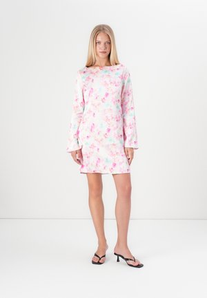 VMLIVIA SHORT DRESS - Hverdagskjole - cherry blossom